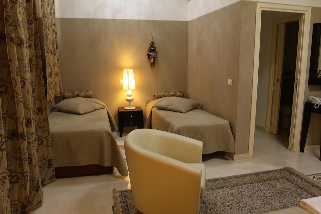 Abatellis Luxury Hotel Palermo Ruang foto