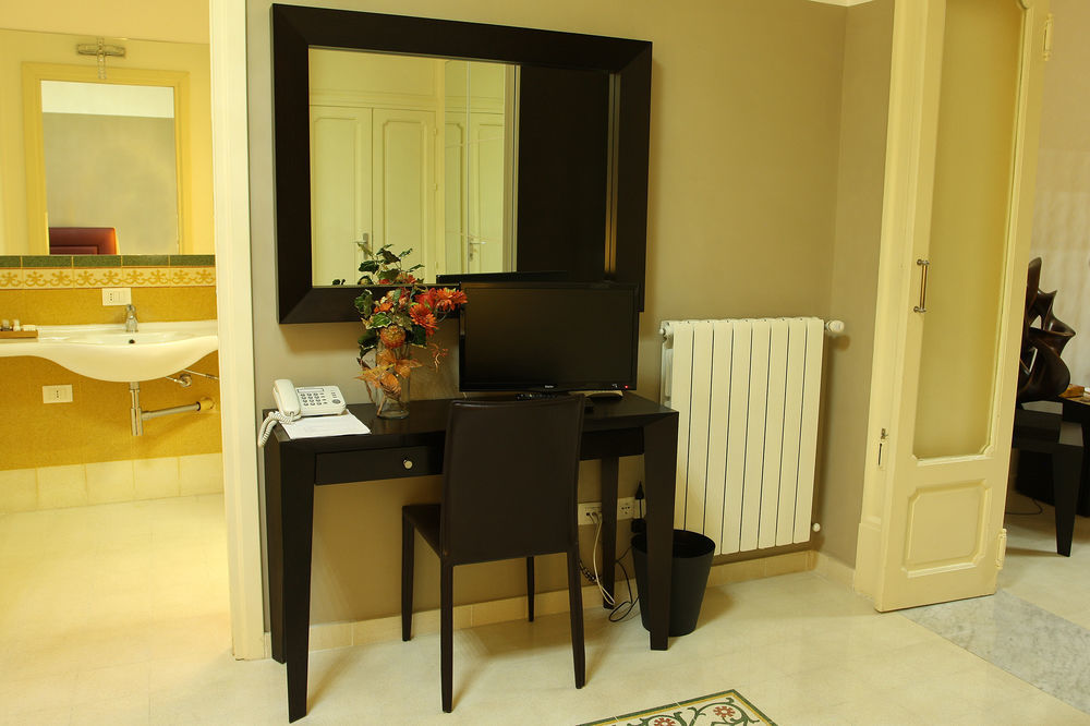 Abatellis Luxury Hotel Palermo Bagian luar foto