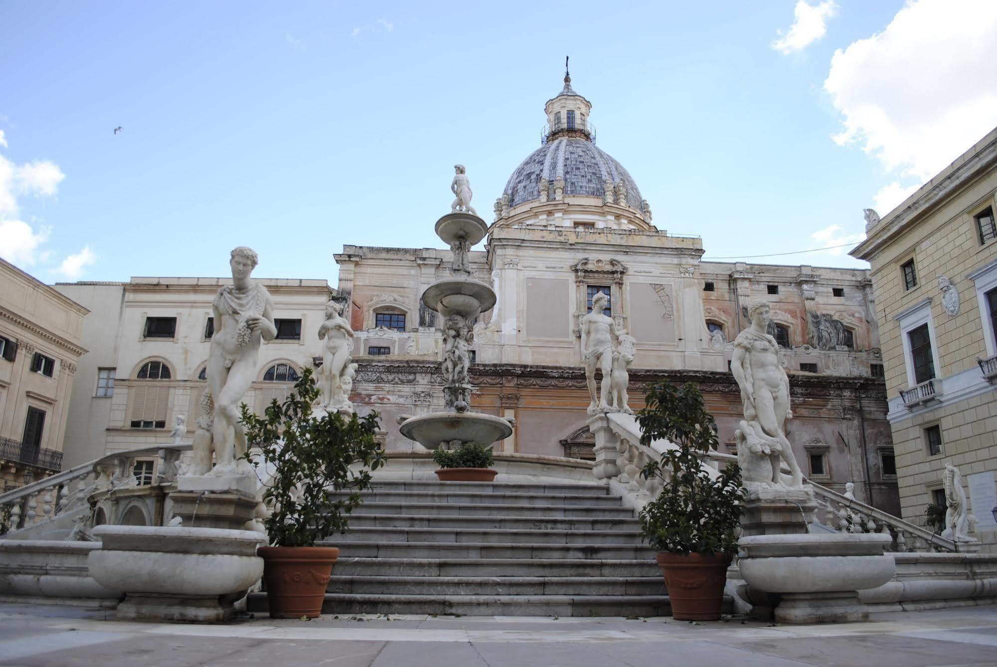 Abatellis Luxury Hotel Palermo Bagian luar foto